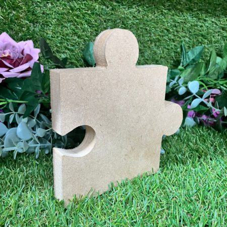 18mm Free Standing Jigsaw Piece