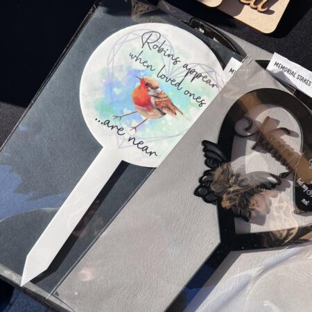 A Robin appears Memorial Stake